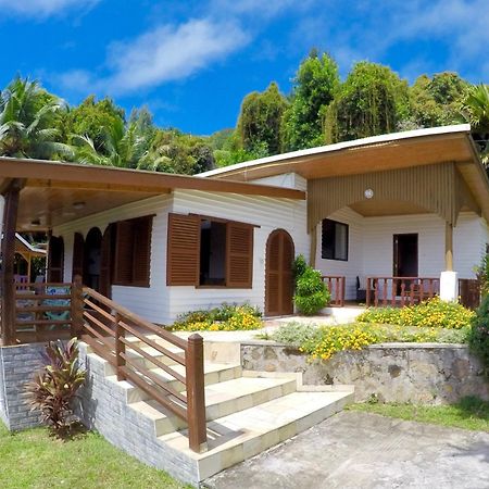 Chalets Cote Mer Baie Sainte Anne Exterior photo