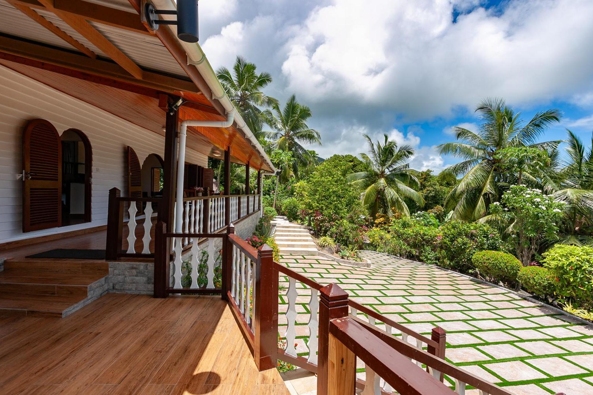Chalets Cote Mer Baie Sainte Anne Exterior photo