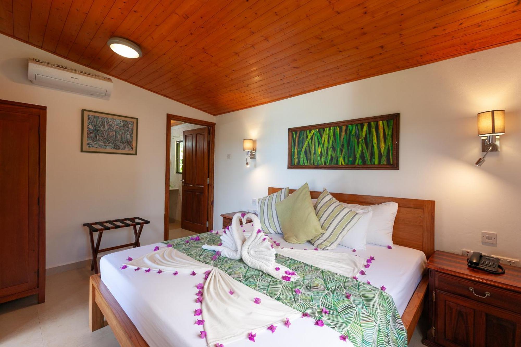 Chalets Cote Mer Baie Sainte Anne Exterior photo
